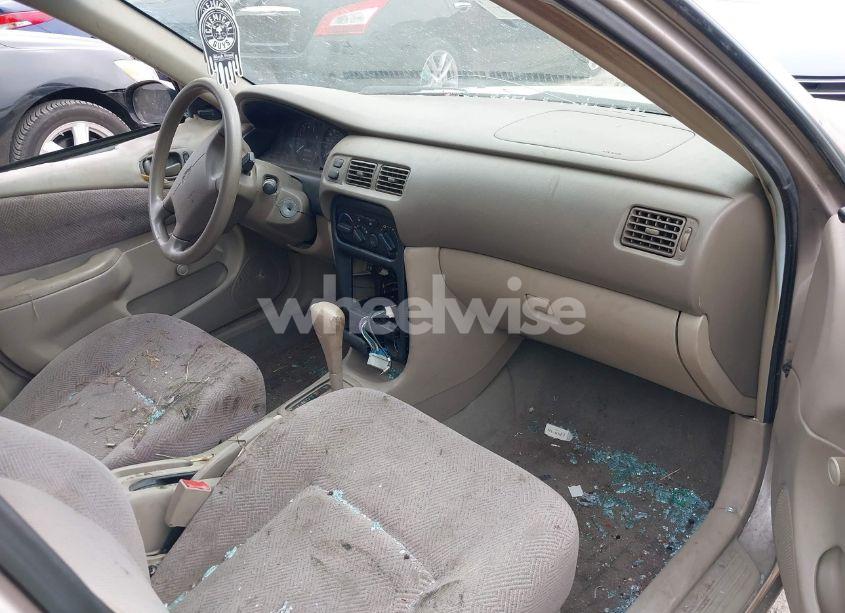 Photo 5 of 2001 Chevrolet Prizm (VIN 1Y1SK52811Z442006)