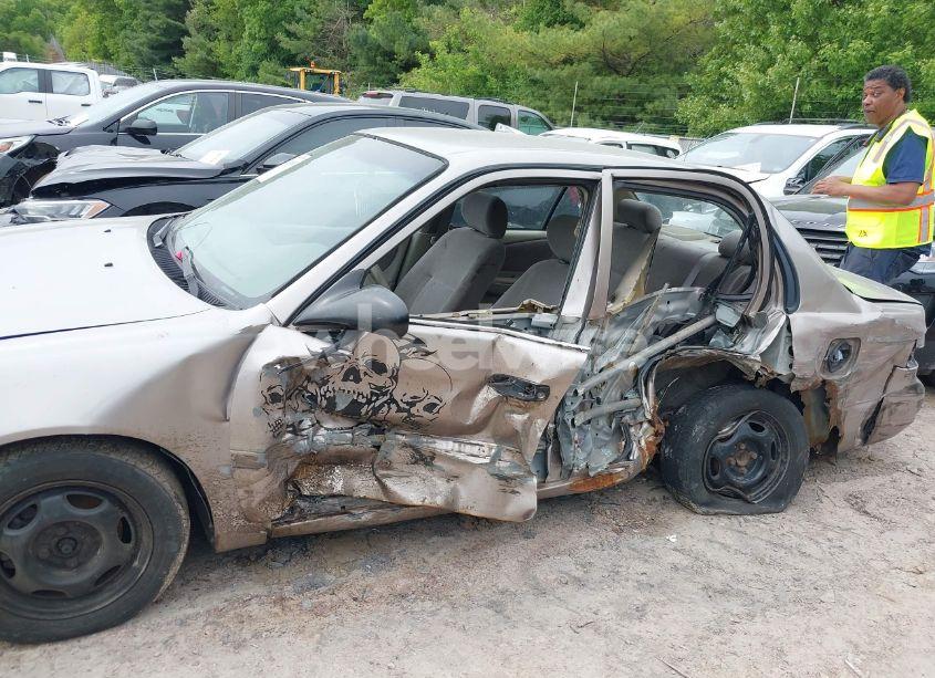 Photo 6 of 2001 Chevrolet Prizm (VIN 1Y1SK52811Z442006)