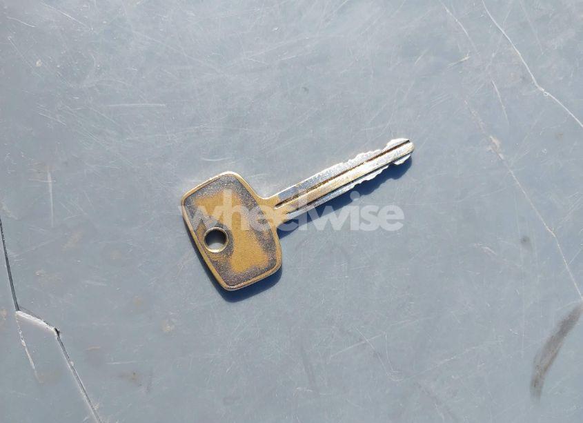 Photo 11 of 1998 Chevrolet Prizm (VIN 1Y1SK5281WZ425892)