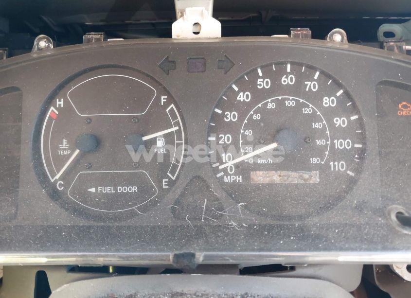 Photo 7 of 1998 Chevrolet Prizm (VIN 1Y1SK5281WZ425892)