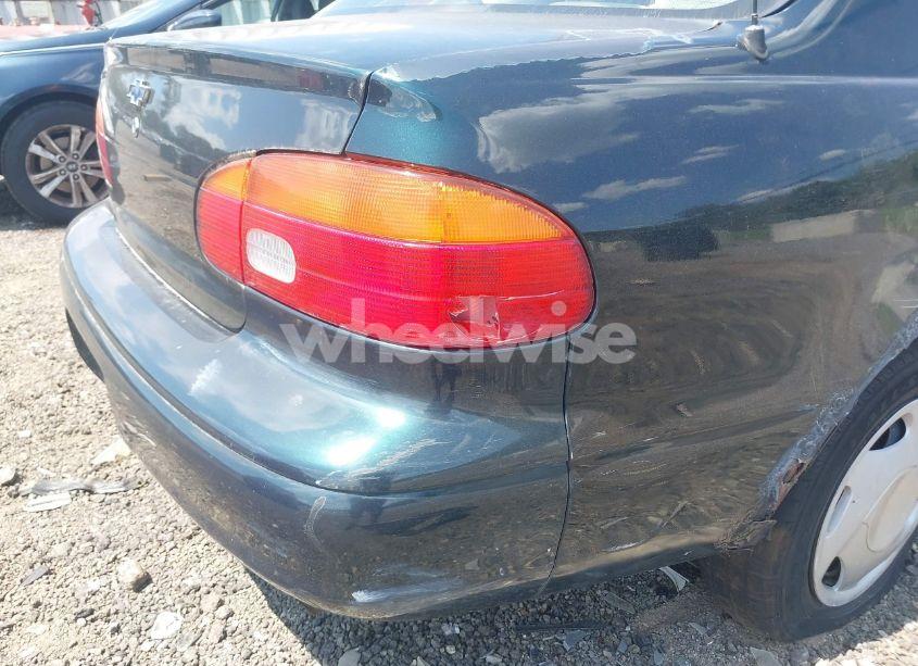 Photo 12 of 1999 Chevrolet Prizm (VIN 1Y1SK5281XZ408334)