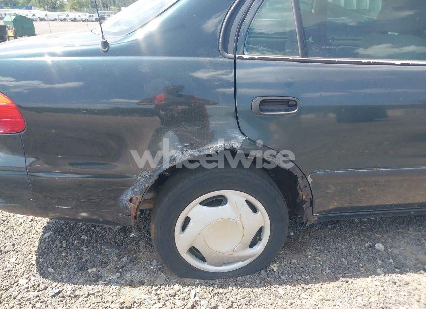 Photo 6 of 1999 Chevrolet Prizm (VIN 1Y1SK5281XZ408334)