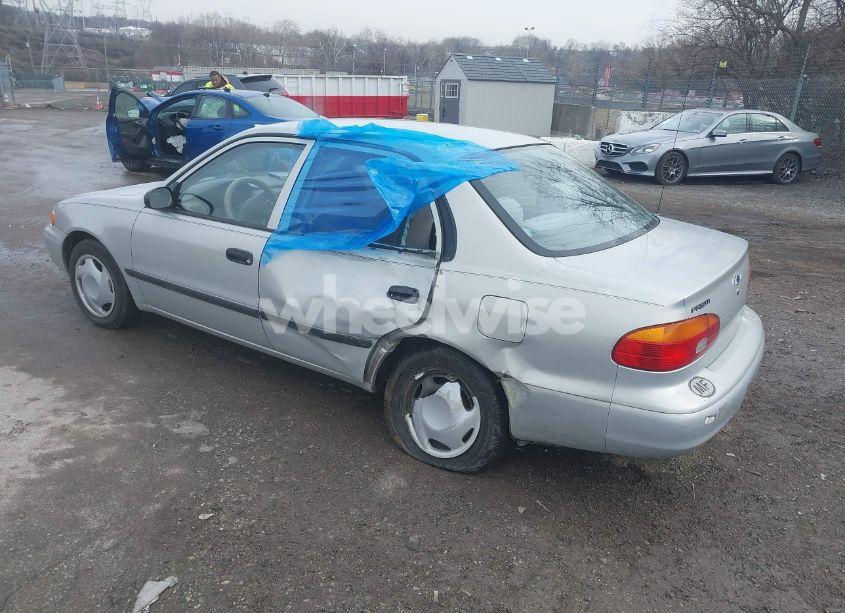 Photo 3 of 1999 Chevrolet Prizm (VIN 1Y1SK5281XZ415610)