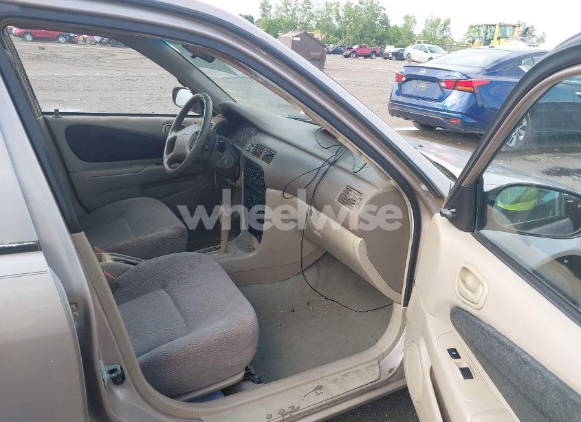 Photo 5 of 2001 Chevrolet Prizm (VIN 1Y1SK52821Z413842)