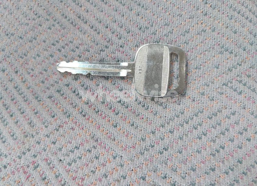 Photo 11 of 1999 Chevrolet Prizm (VIN 1Y1SK5282XZ414045)