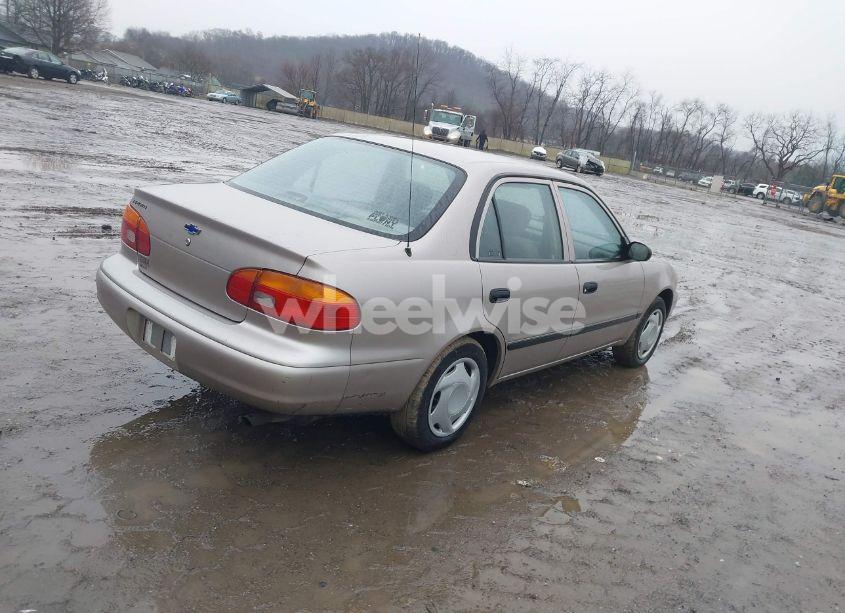 Photo 4 of 2001 Chevrolet Prizm (VIN 1Y1SK52841Z441349)