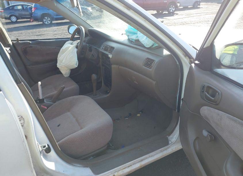 Photo 5 of 1998 Chevrolet Prizm (VIN 1Y1SK5284WZ440936)