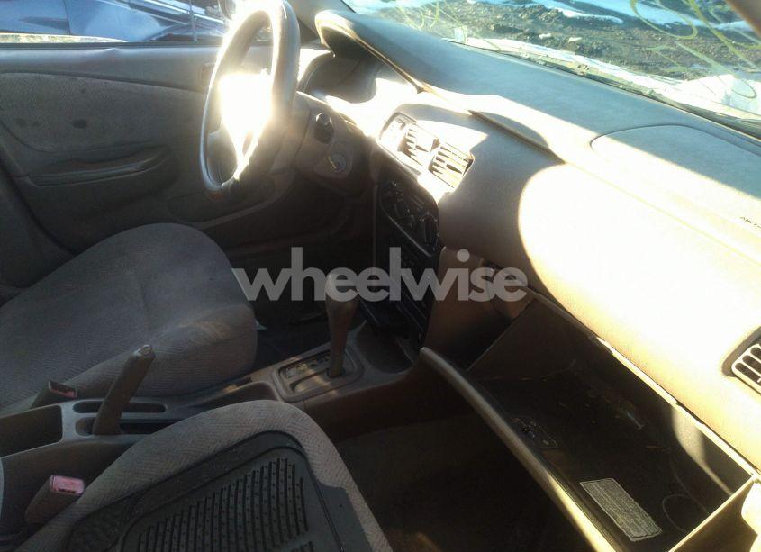 Photo 5 of 1998 Chevrolet Prizm (VIN 1Y1SK5285WZ444669)