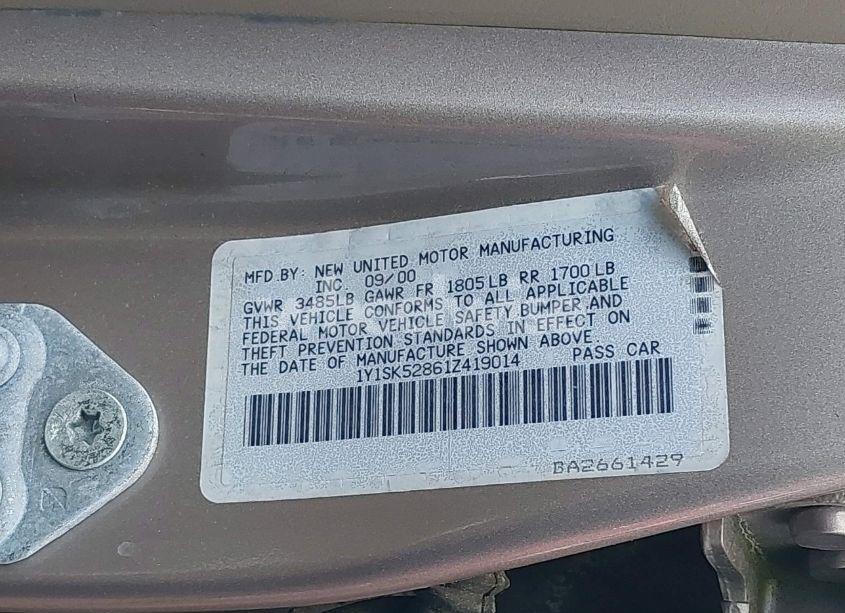 Photo 9 of 2001 Chevrolet Prizm (VIN 1Y1SK52861Z419014)