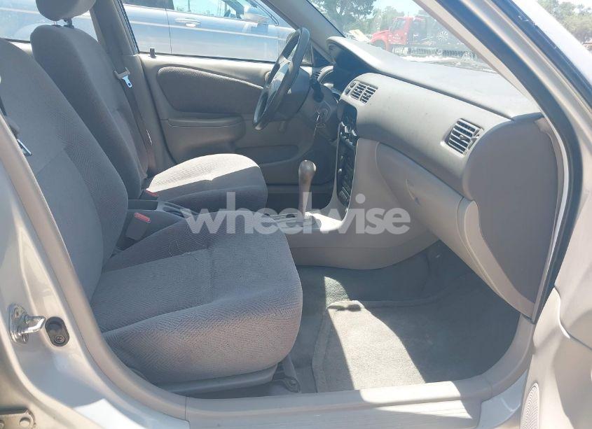 Photo 5 of 2001 Chevrolet Prizm (VIN 1Y1SK52861Z421412)