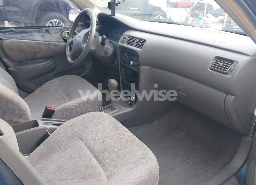 Photo 5 of 1998 Chevrolet Prizm (VIN 1Y1SK5286WZ407713)