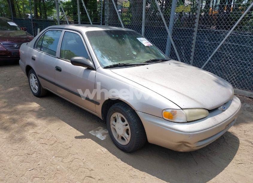 2001 Chevrolet Prizm (VIN 1Y1SK52881Z421671) main photo