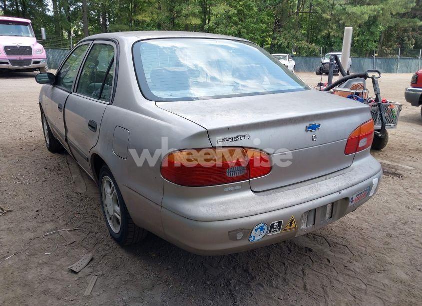 Photo 3 of 2001 Chevrolet Prizm (VIN 1Y1SK52881Z421671)