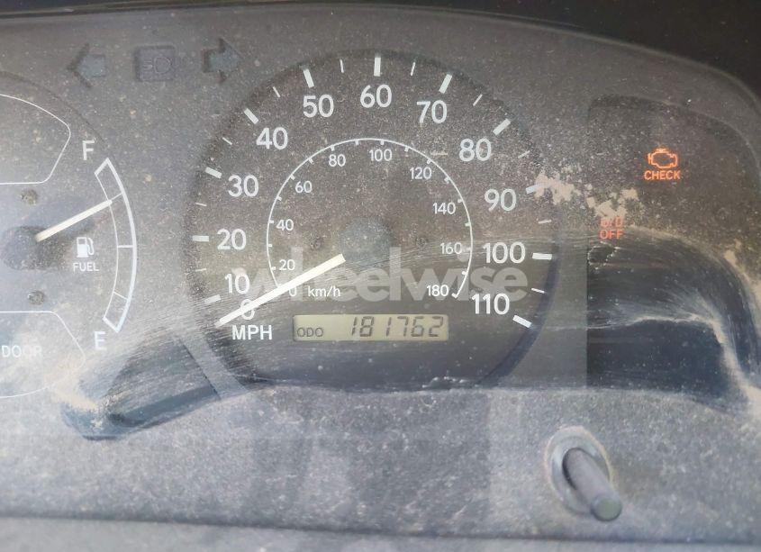 Photo 7 of 1998 Chevrolet Prizm LSI (VIN 1Y1SK5288WZ410595)