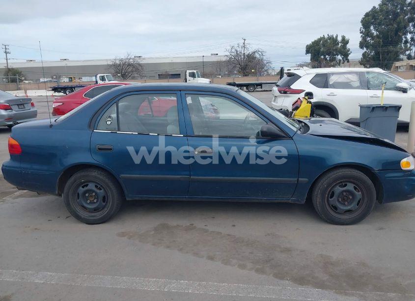 Photo 5 of 1999 Chevrolet Prizm (VIN 1Y1SK5288XZ425728)