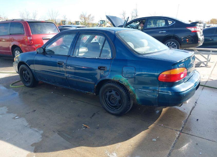 Photo 3 of 2002 Chevrolet Prizm (VIN 1Y1SK52892Z412107)