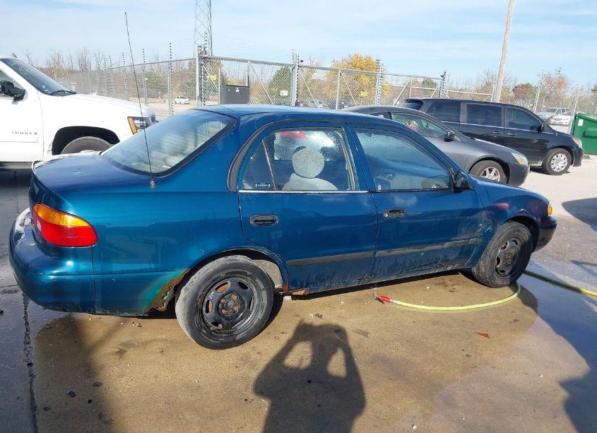 Photo 4 of 2002 Chevrolet Prizm (VIN 1Y1SK52892Z412107)