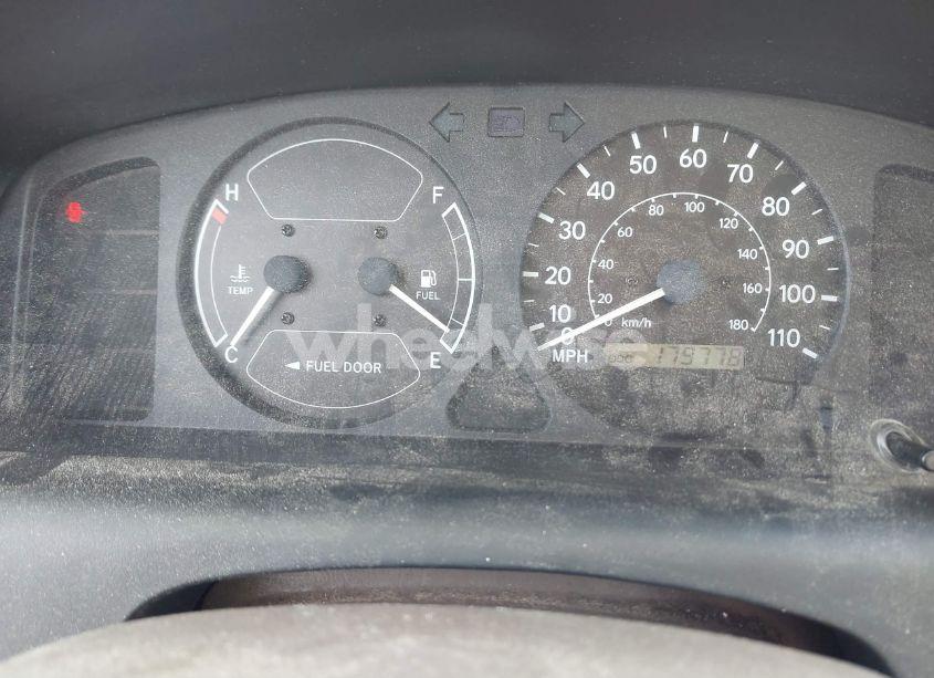 Photo 7 of 2000 Chevrolet Prizm (VIN 1Y1SK5289YZ415534)