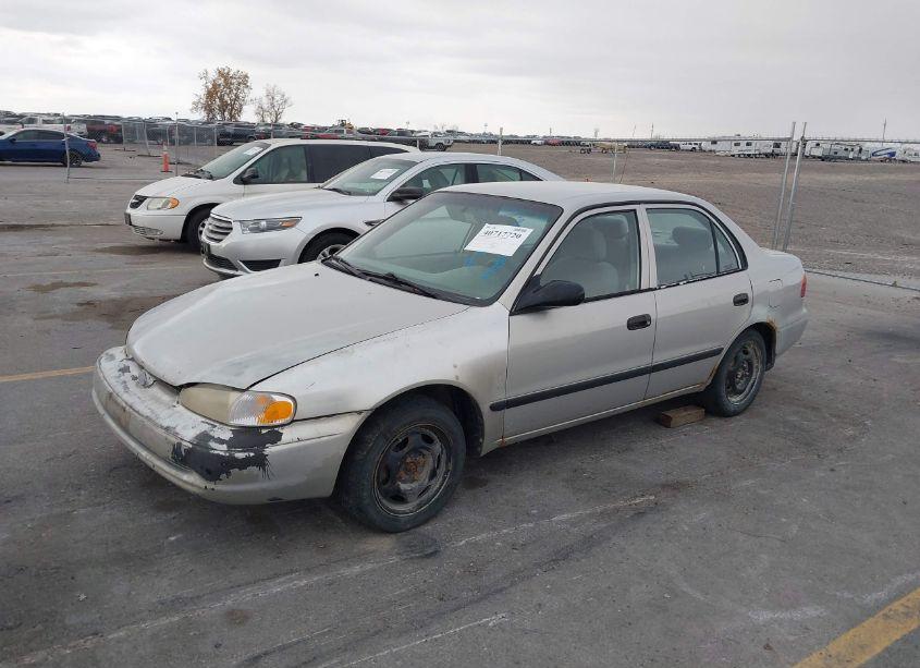 Photo 2 of 2002 Chevrolet Prizm (VIN 1Y1SK528X2Z424816)
