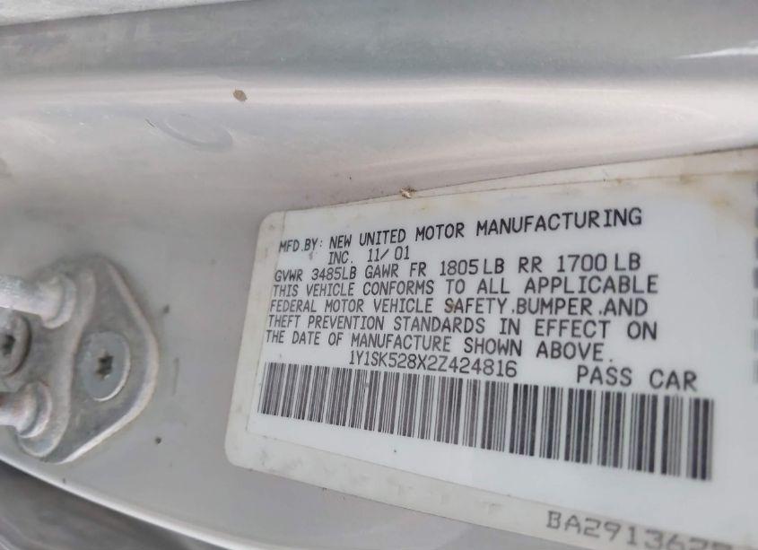 Photo 9 of 2002 Chevrolet Prizm (VIN 1Y1SK528X2Z424816)