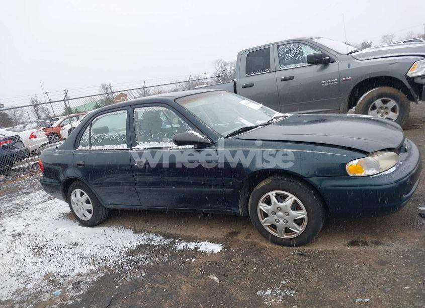 Photo 13 of 1999 Chevrolet Prizm (VIN 1Y1SK528XXZ444006)