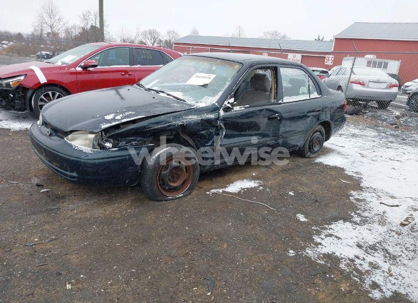 Photo 2 of 1999 Chevrolet Prizm (VIN 1Y1SK528XXZ444006)