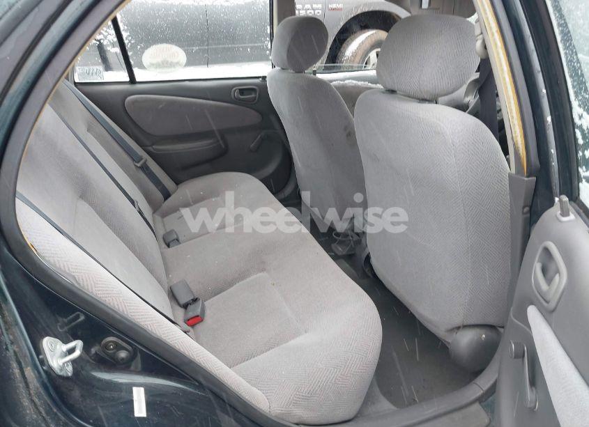 Photo 8 of 1999 Chevrolet Prizm (VIN 1Y1SK528XXZ444006)