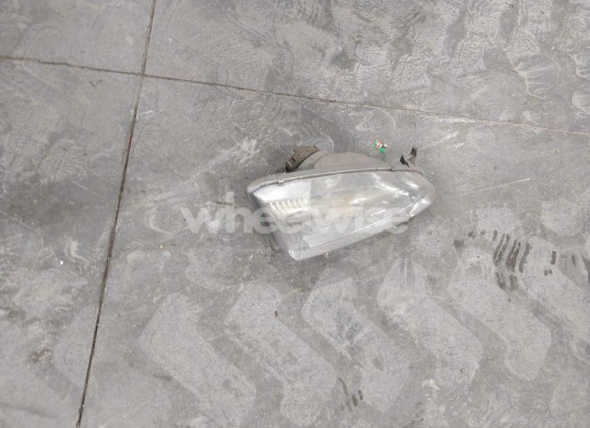 Photo 12 of 2000 Chevrolet Prizm (VIN 1Y1SK528XYZ430060)