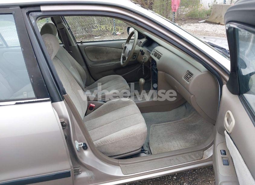 Photo 5 of 1999 Chevrolet Prizm LSI (VIN 1Y1SK5488XZ446933)