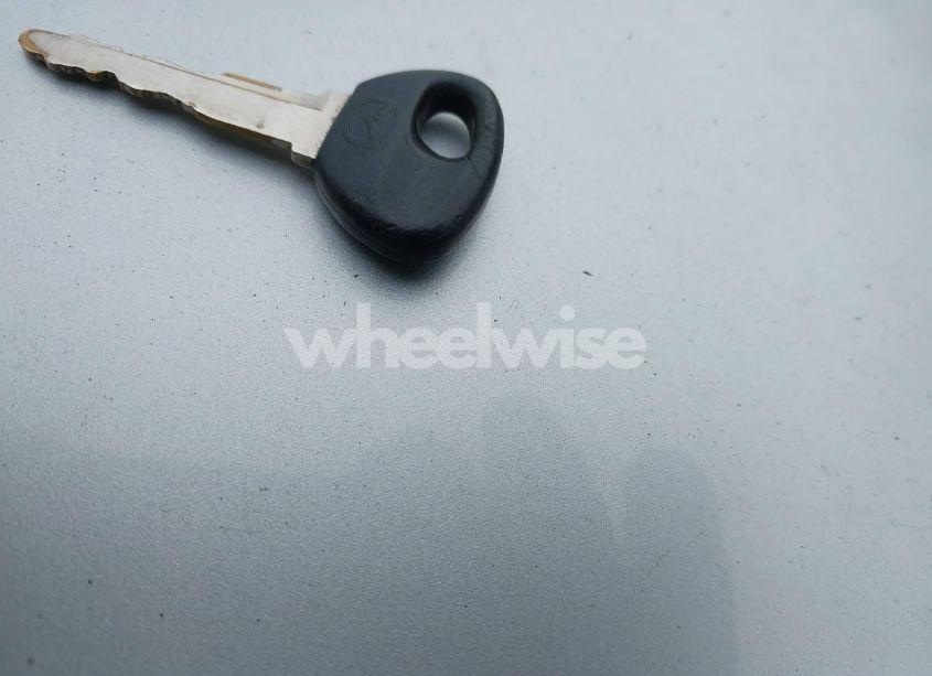 Photo 11 of 2004 Mazda Mazda6 I (VIN 1YVFP80C045N10771)