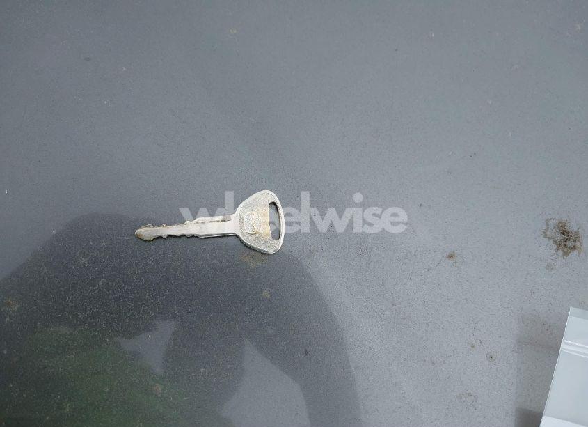 Photo 11 of 2000 Mazda 626 ES/LX (VIN 1YVGF22CXY5151355)