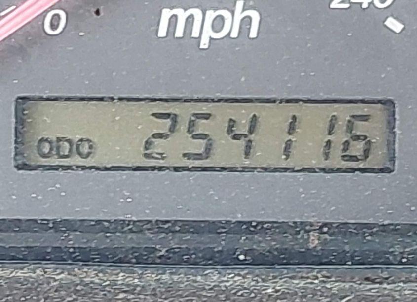 Photo 15 of 2000 Mazda 626 ES V6/LX V6 (VIN 1YVGF22D6Y5123500)