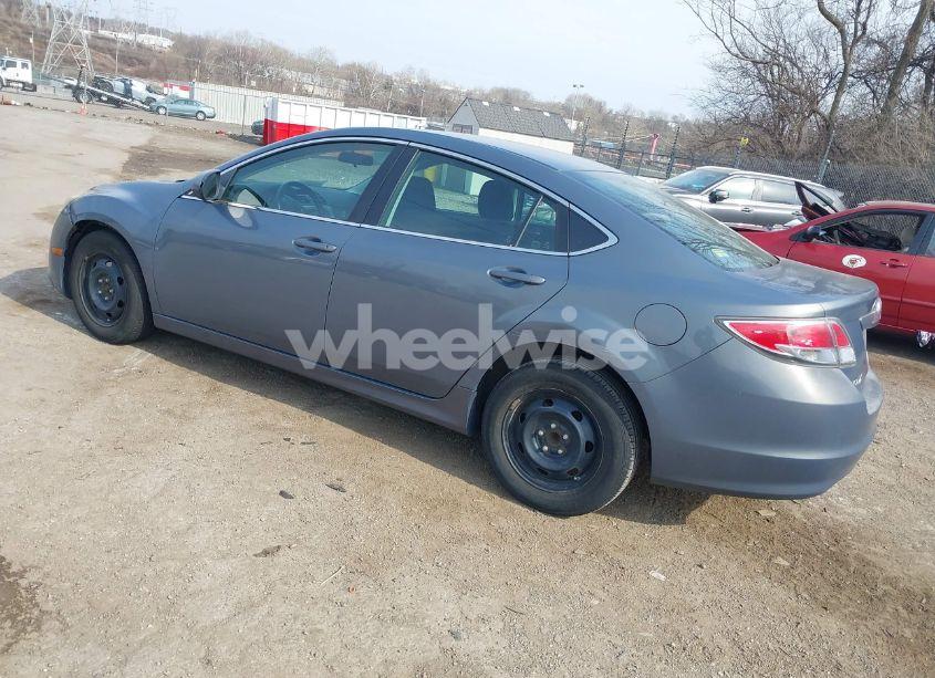 Photo 3 of 2010 Mazda Mazda6 I SPORT (VIN 1YVHZ8BH0A5M03730)