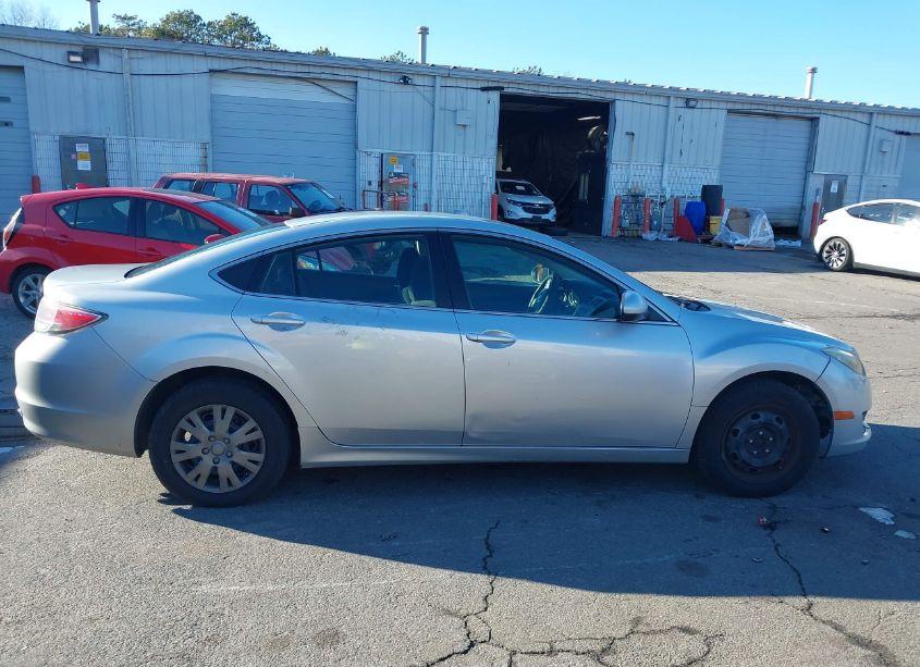 Photo 13 of 2010 Mazda Mazda6 I SPORT (VIN 1YVHZ8BH0A5M18485)