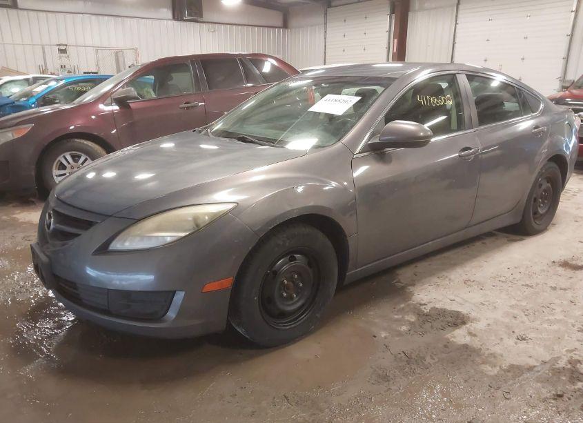 Photo 2 of 2010 Mazda 6 I (VIN 1YVHZ8BH6A5M41298)