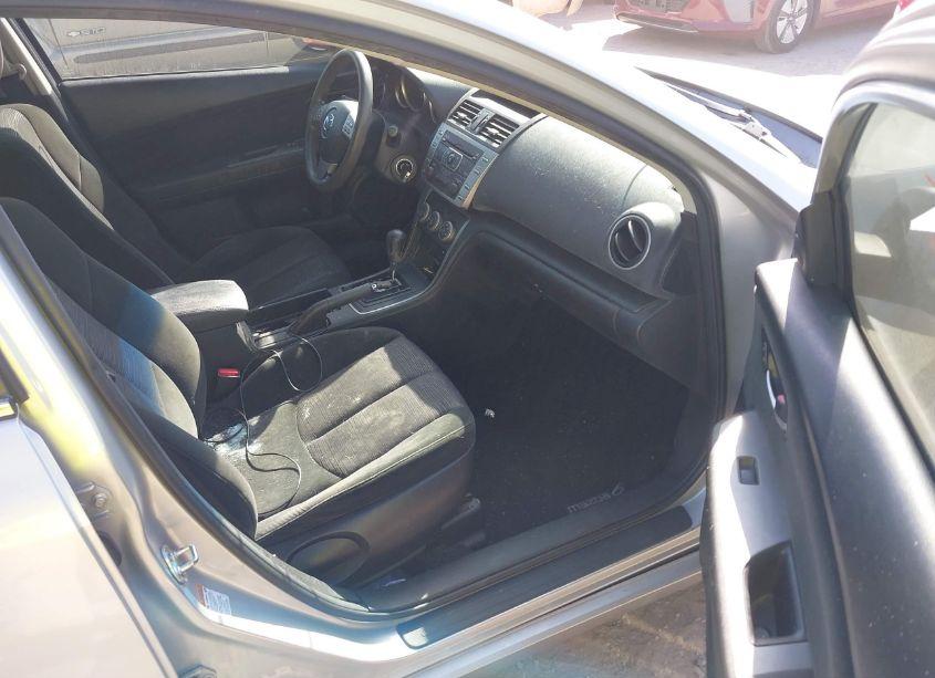 Photo 5 of 2010 Mazda Mazda6 I SPORT (VIN 1YVHZ8BH8A5M49631)