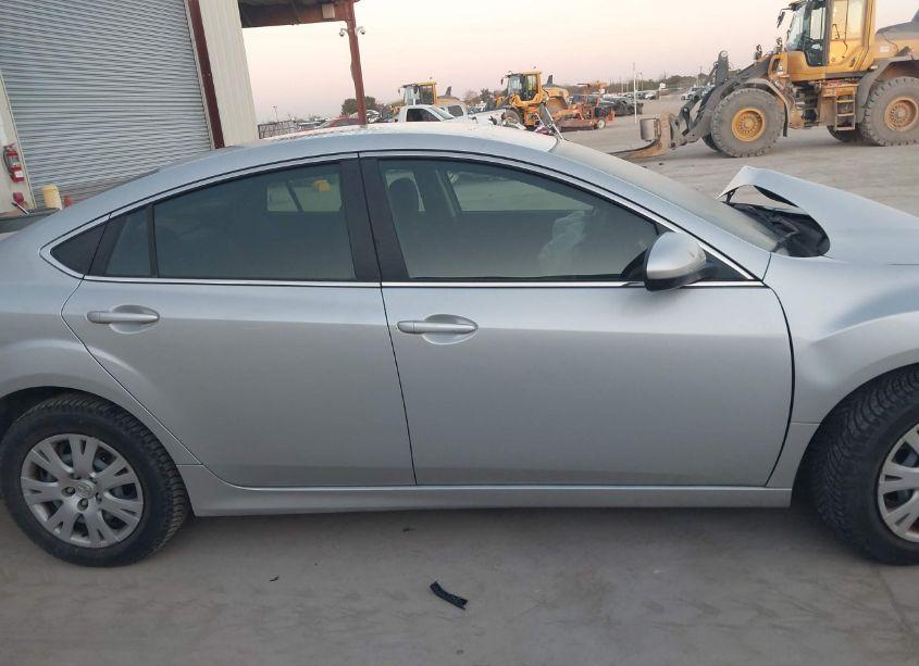 Photo 13 of 2012 Mazda Mazda6 I SPORT (VIN 1YVHZ8BH8C5M40737)