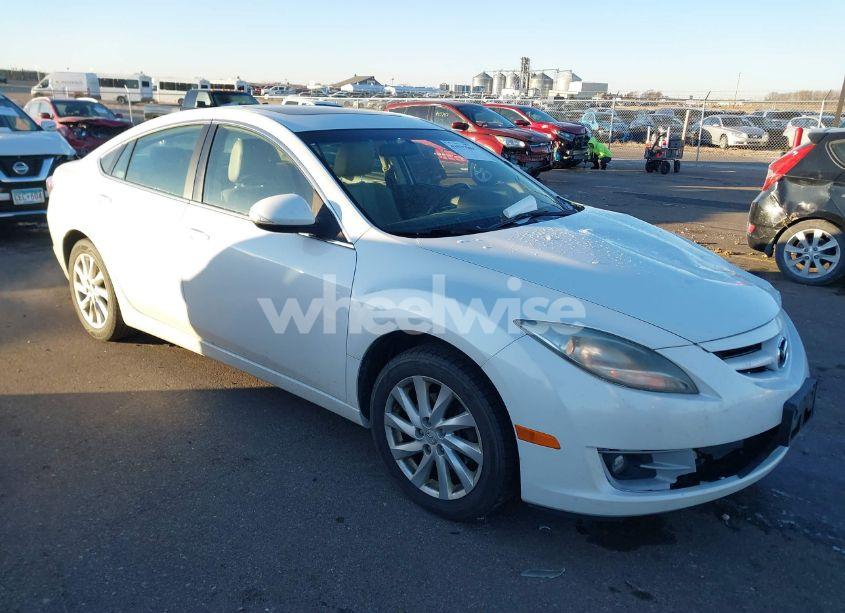 2011 Mazda Mazda6 I GRAND TOURING (VIN 1YVHZ8CH3B5M25639) main photo