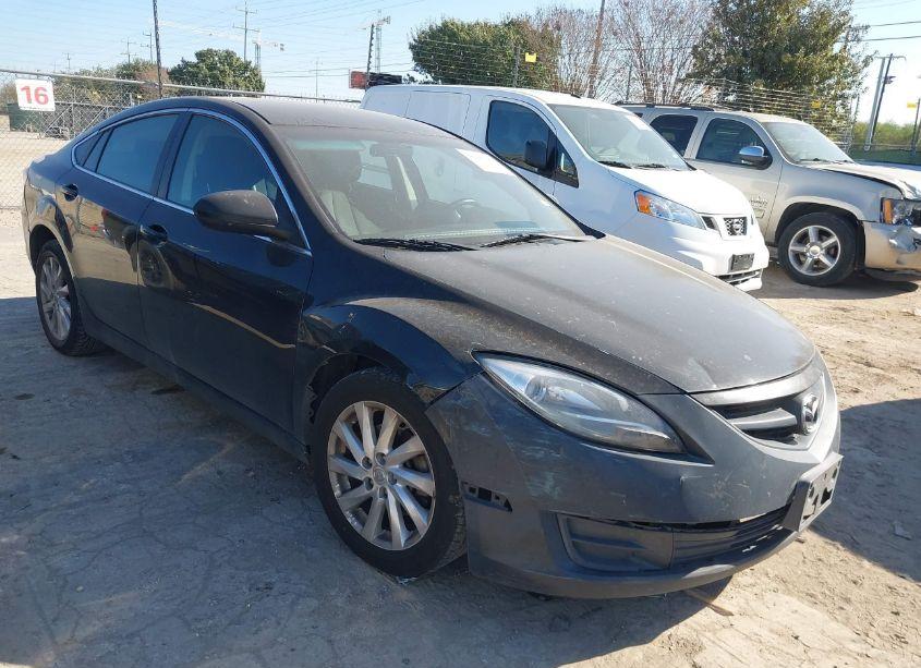 2011 Mazda Mazda6 I TOURING (VIN 1YVHZ8CH6B5M25747) main photo