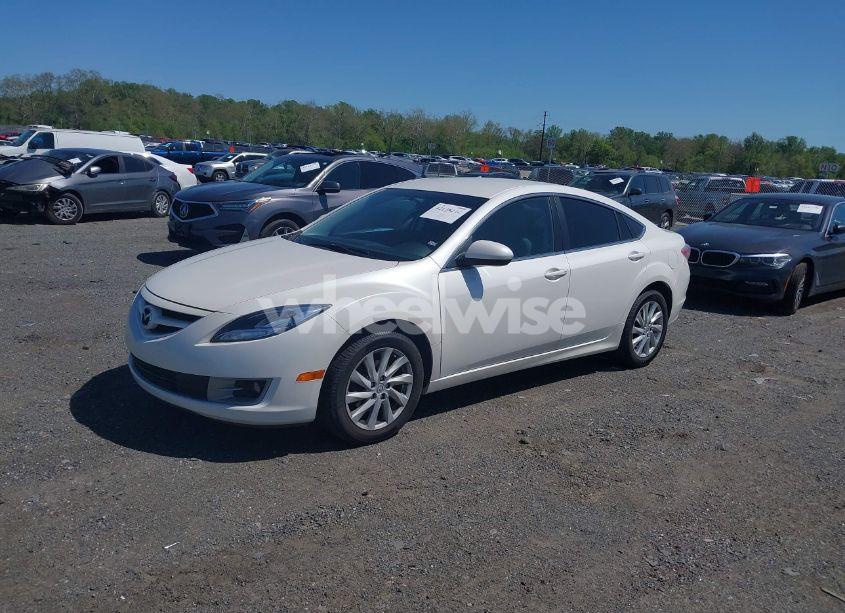 Photo 2 of 2013 Mazda Mazda6 I TOURING (VIN 1YVHZ8DH5D5M02347)