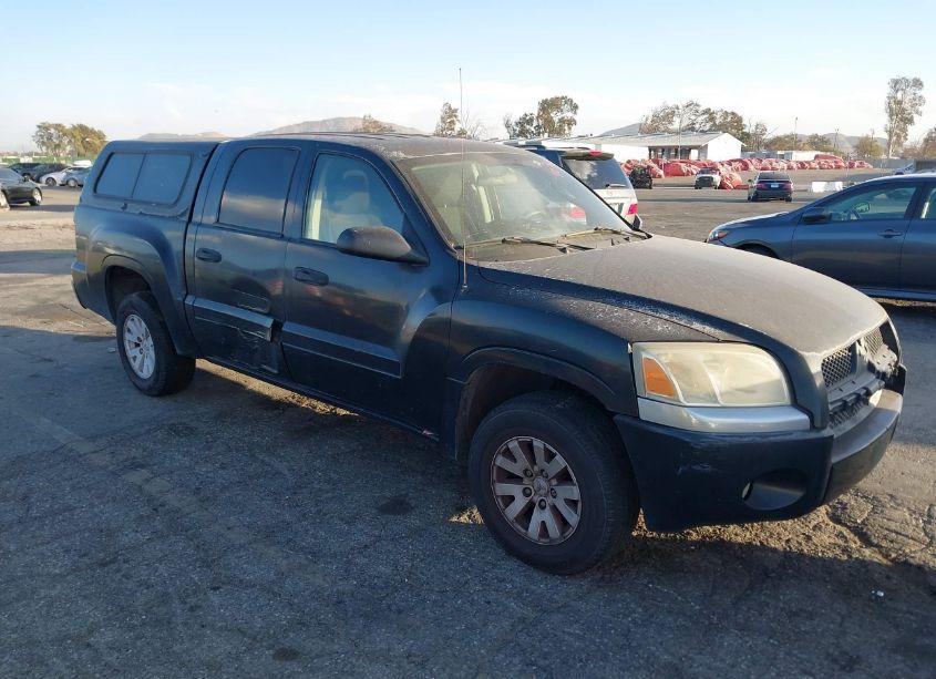 2006 Mitsubishi Raider LS (VIN 1Z7HC28K06S500821) main photo