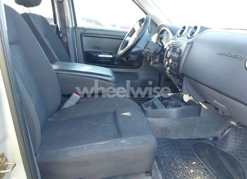 Photo 5 of 2006 Mitsubishi Raider LS (VIN 1Z7HT28K86S580062)