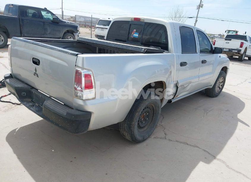 Photo 4 of 2006 Mitsubishi Raider LS (VIN 1Z7HT28KX6S576515)