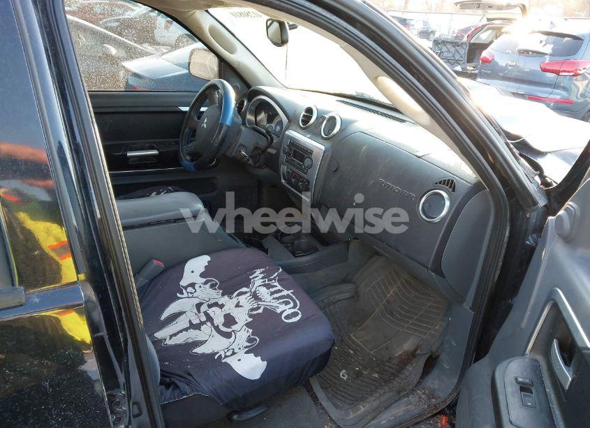 Photo 5 of 2006 Mitsubishi Raider DURO CROSS V8 (VIN 1Z7HT38N46S529447)