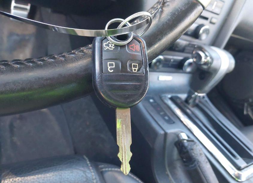 Photo 11 of 2011 Ford Mustang V6 PREMIUM (VIN 1ZVBP8AM0B5155834)