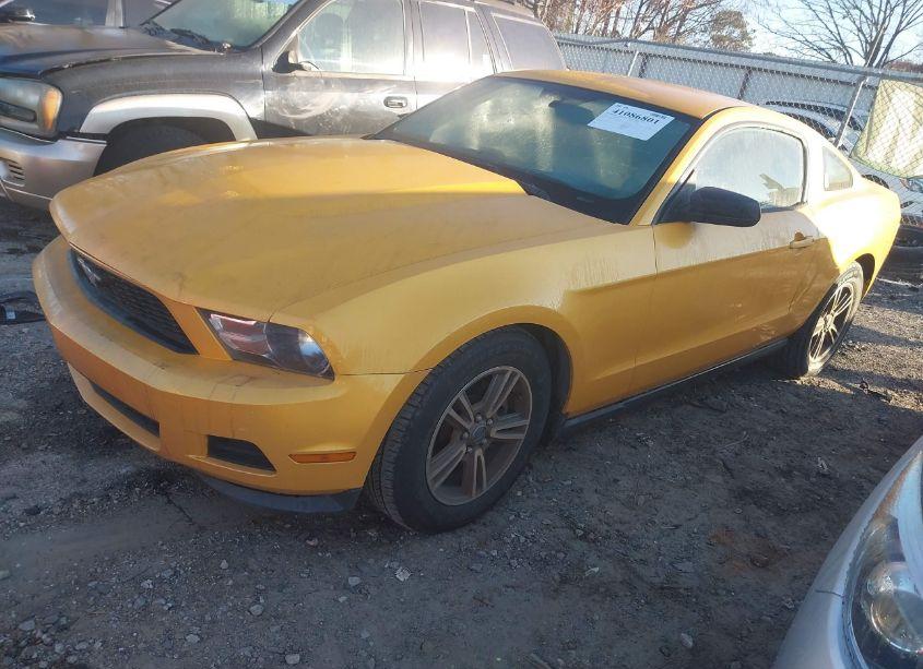 Photo 2 of 2011 Ford Mustang V6 PREMIUM (VIN 1ZVBP8AM0B5155834)