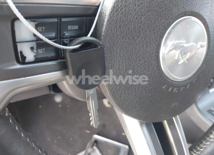 Photo 11 of 2012 Ford Mustang V6 PREMIUM (VIN 1ZVBP8AM0C5221428)