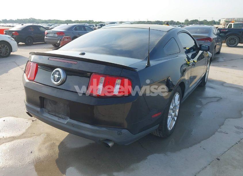 Photo 4 of 2012 Ford Mustang V6 PREMIUM (VIN 1ZVBP8AM0C5221428)