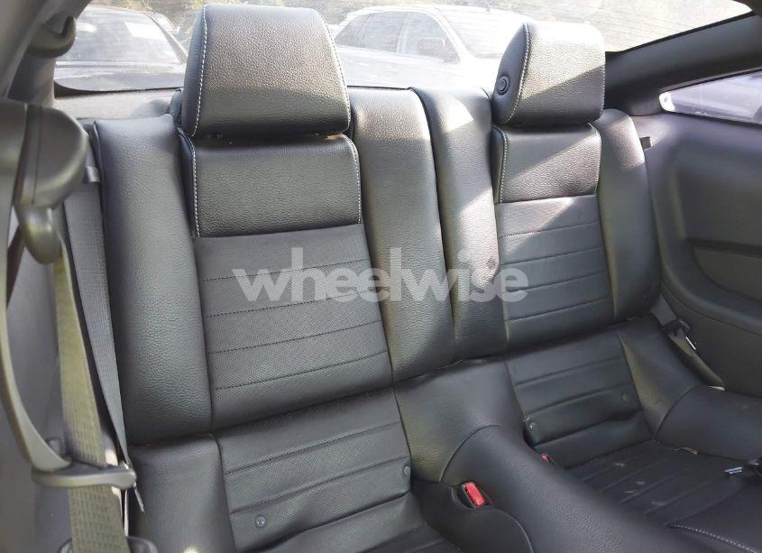 Photo 8 of 2012 Ford Mustang V6 PREMIUM (VIN 1ZVBP8AM0C5221428)