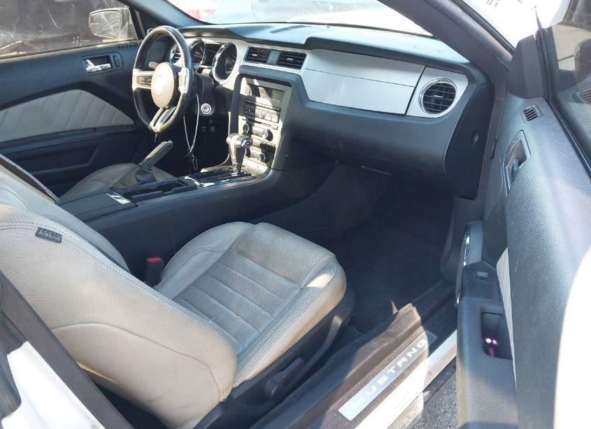 Photo 5 of 2012 Ford Mustang V6 PREMIUM (VIN 1ZVBP8AM0C5232803)